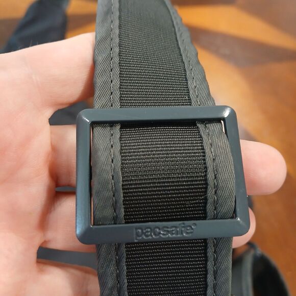 Pacsafe Slingsafe 200 GII PB128 RFID Secure Anti-theft Crossbody Sling Bag Gray - Picture 9 of 15